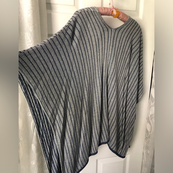 Chico’s wrap Striped sweater knit cardigan poncho size 0 (S) - Picture 7 of 8